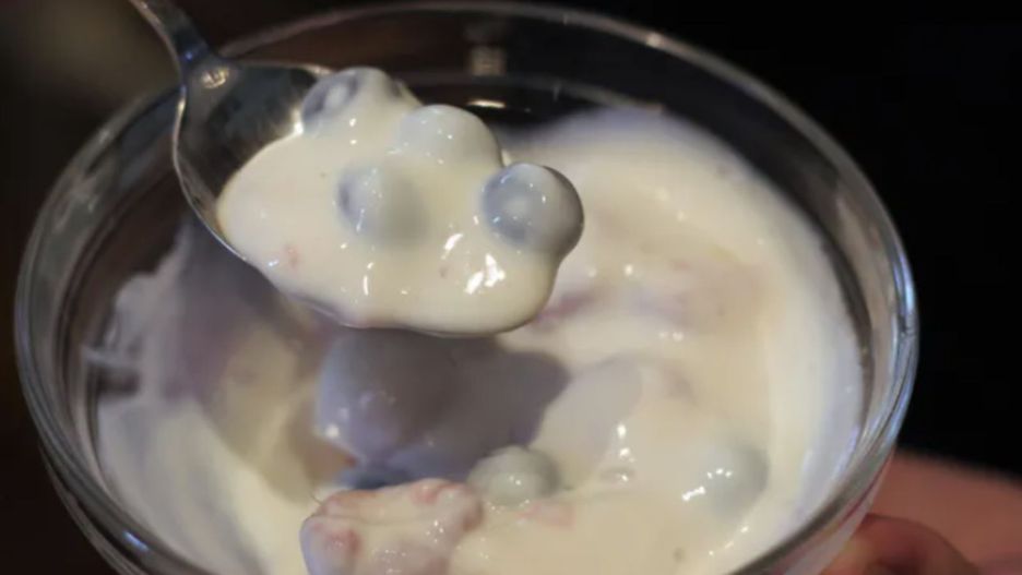 Winowajca epidemii nowotworów. Przeciętny Polak je 40 kg rocznie