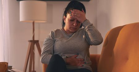 6 wczesnych oznak. Ostrzegają, że wątroba jest na wykończeniu