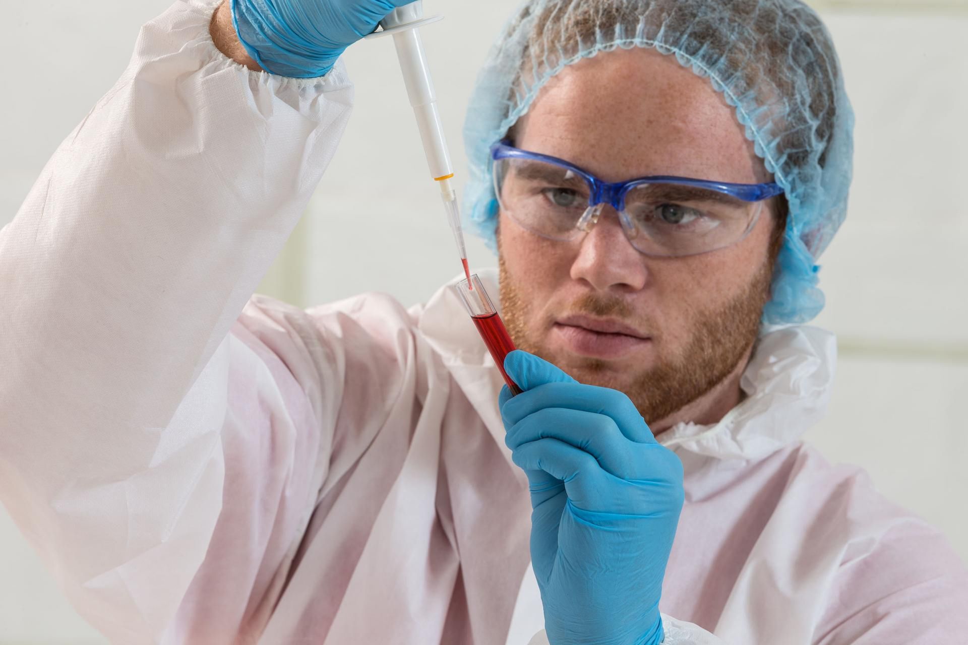 W przypadku podejrzenia alergii wykonuje się badanie krwi