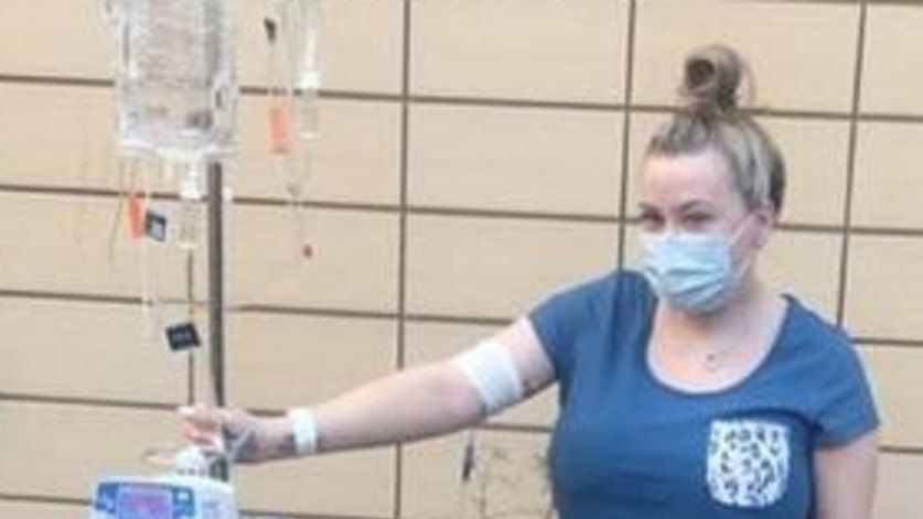 Mama trójki dzieci ostrzega przed solarium, po tym, jak się okazało, że ma raka. "Żadna opalenizna nie jest warta tego, przez co przeszłam"