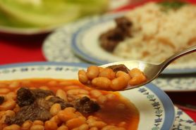 Tłuszcz trzewny łatwo zredukować. Wystarczy, że włączysz do diety fasolę