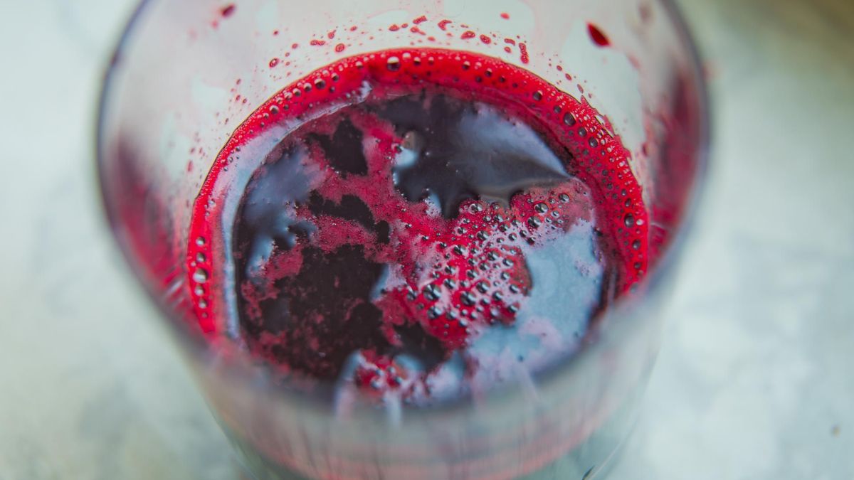 Odtruje wątrobę i ochroni przed rakiem. Ten napój ma zabienny wpływ