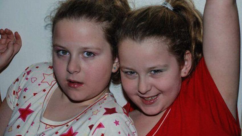 Lucy i Emily były prześladowane w szkole [Caters New Agency]