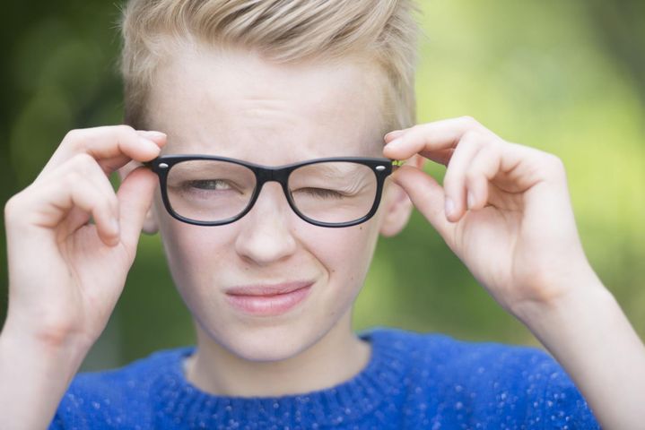 Ból głowy u nastolatków – z czym się wiąże?