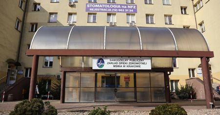 Coraz więcej cyberataków na polskie szpitale. Siemoniak: "nie ma żadnych granic"