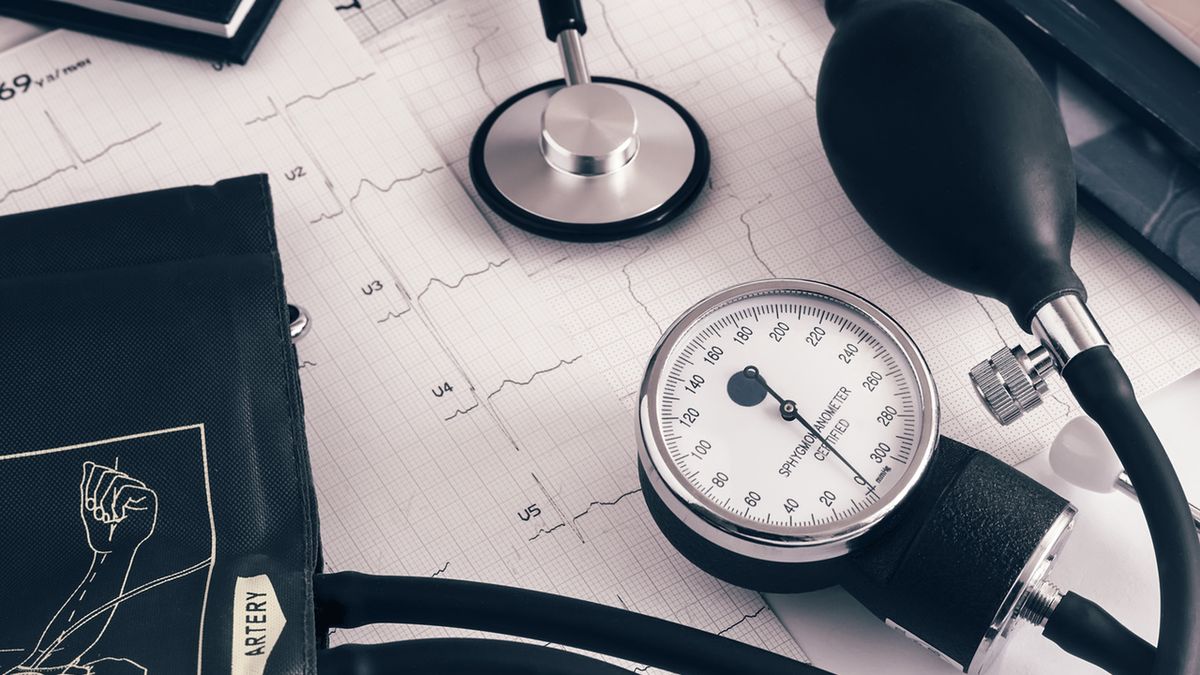 Kryza nadciśnieniowa wymaga pilnej interwencji medycznej.