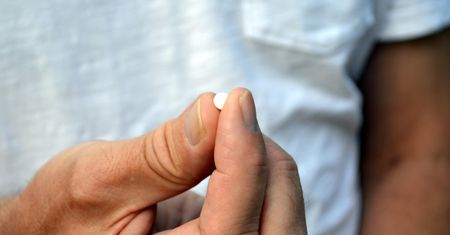 Jedni stosowali melatoninę, drudzy nie. Niepokojące wnioski