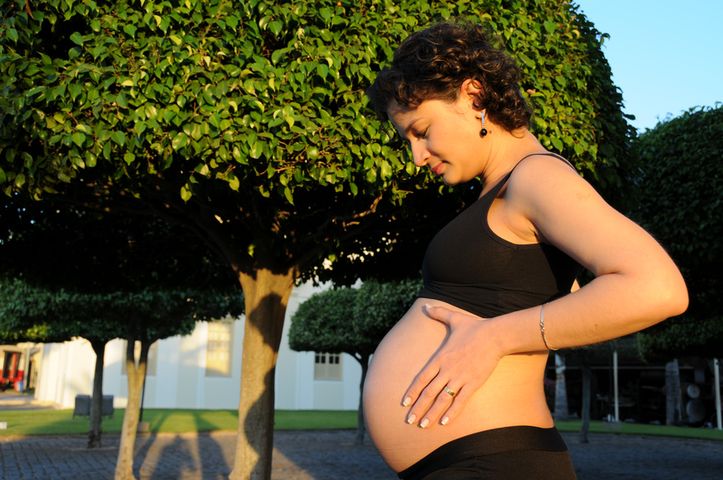 Twardniejący brzuch w ciąży - przyczyna, zapobieganie, zagrożenie