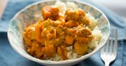 Curry z dyni - co to jest, walory zdrowotne, przepis na curry z dynią i kurczakiem, wersja wege