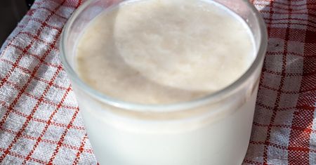 Naukowcy odkryli nowe działanie kefiru. To nadzieja dla chorych