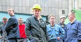 Na koparkę i za bar - czy szczecińscy stoczniowcy podzielą los kolegów z Gdyni?