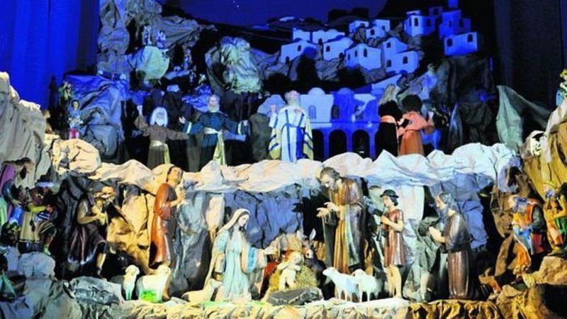 Zbudowanie gigantycznego żłóbka w kościele Ojców Franciszkanów trwało około miesiąca