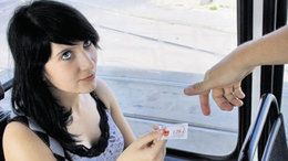 Pasażerowie najczęściej skarżą się na to, że kanary zbyt szybko przystępują do kontroli