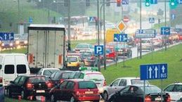 Potencjalnych mieszkańców odstręczają od Katowic m.in. problemy komunikacyjne.