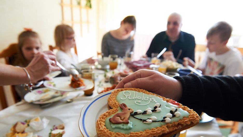 Zamiast kupnego, zdecydowanie polecamy ciasto własnej produkcji. Ale też tylko w rozsądnych ilościach