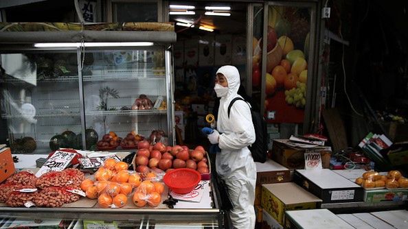Koronawirus zmienia ceny i miesza w gospodarce całego świata.