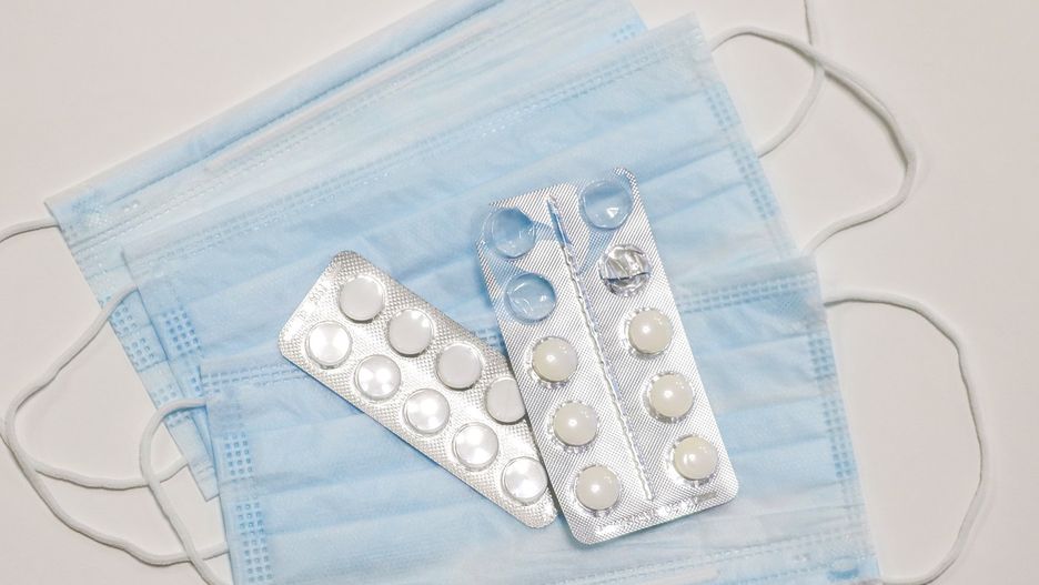 Eksperci alarmują. Z powodu koronawirusa w Europie może zabraknąć leków. Nowe dane przerażają