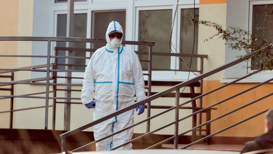 Koronawirus w Polsce. Straż Miejska w Koszalinie przypina o zagrożeniu