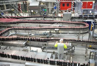Coca-Cola inwestuje w Polsce pół miliarda złotych
