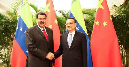Wenezuela: Maduro stołuje się w wykwintnej restauracji, a Wenezuelczycy żyją na skraju nędzy