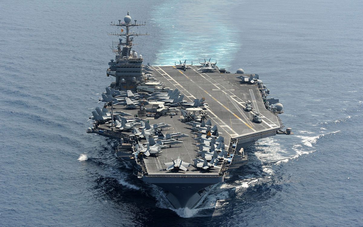 Ameryka oddała strzał ostrzegawczy w kierunku okrętu Iranu