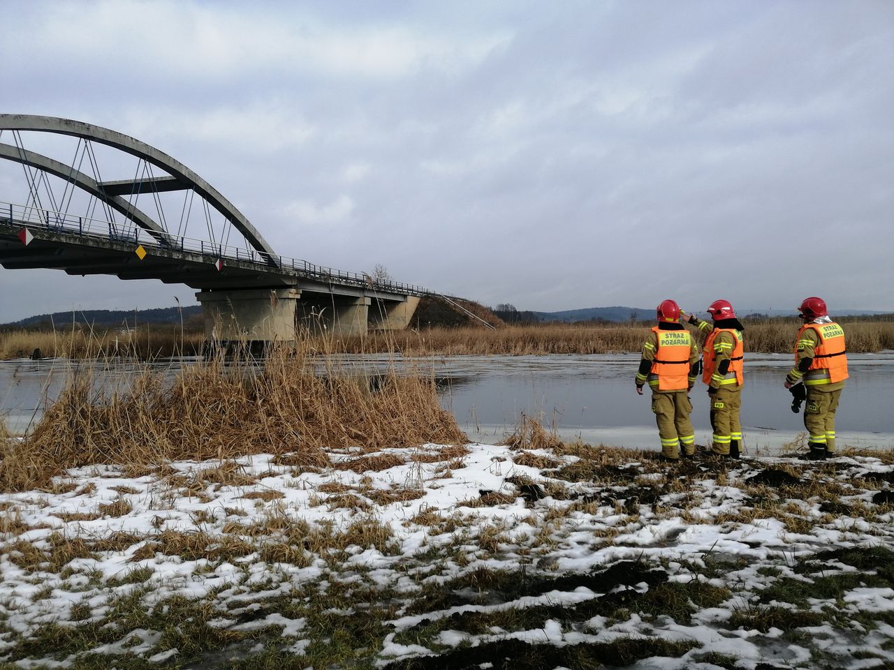 Strażacy sprawdzali miejsca ewentualnych podtopień