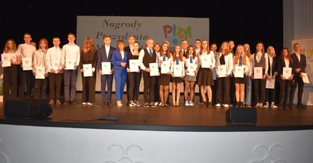 Nagrody prezydenta dla najlepszych uczniów
