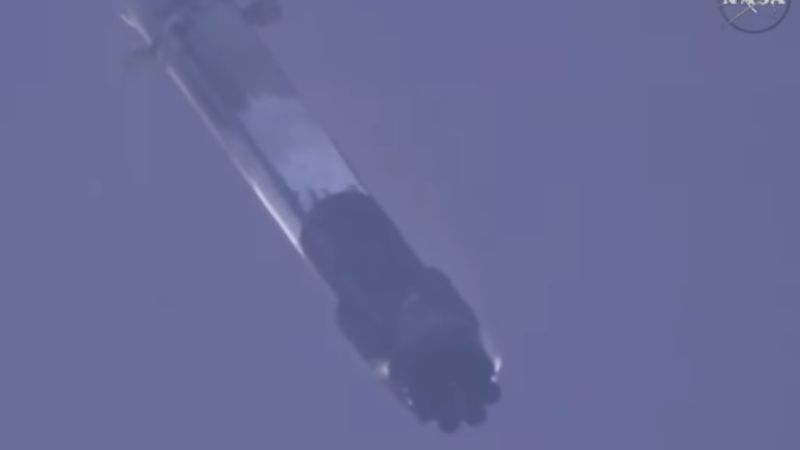 Rakieta Falcon 9 podczas lądowania