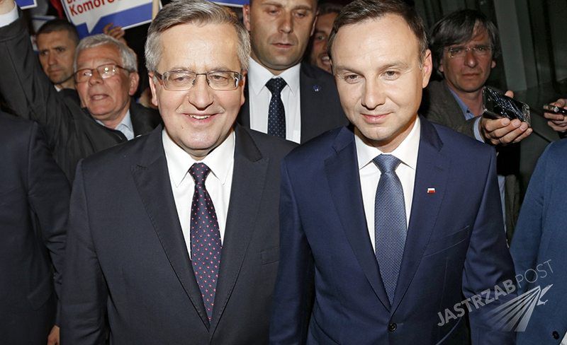 Debata 2015: Andrzej Duda i Bronisław Komorowski w studiu TVP. Kto wygrał pojedynek? Opinie ekspertów [ZDJĘCIA + WIDEO Z BÓJKI]