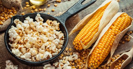Przekąska nie tylko do filmu. Robimy popcorn w domu