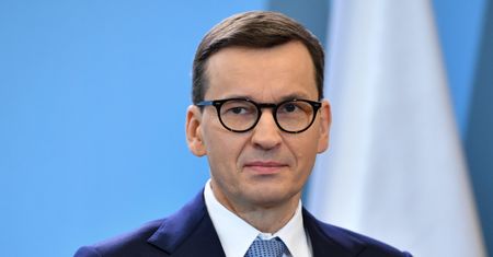 Morawiecki przesadził? Ekspert o jego zachowaniu wobec Macrona