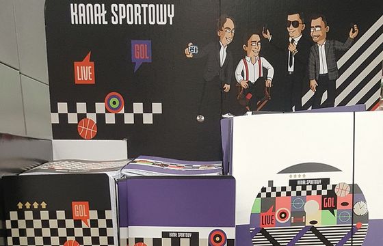 Kanał Sportowy na zeszytach i teczkach szkolnych
