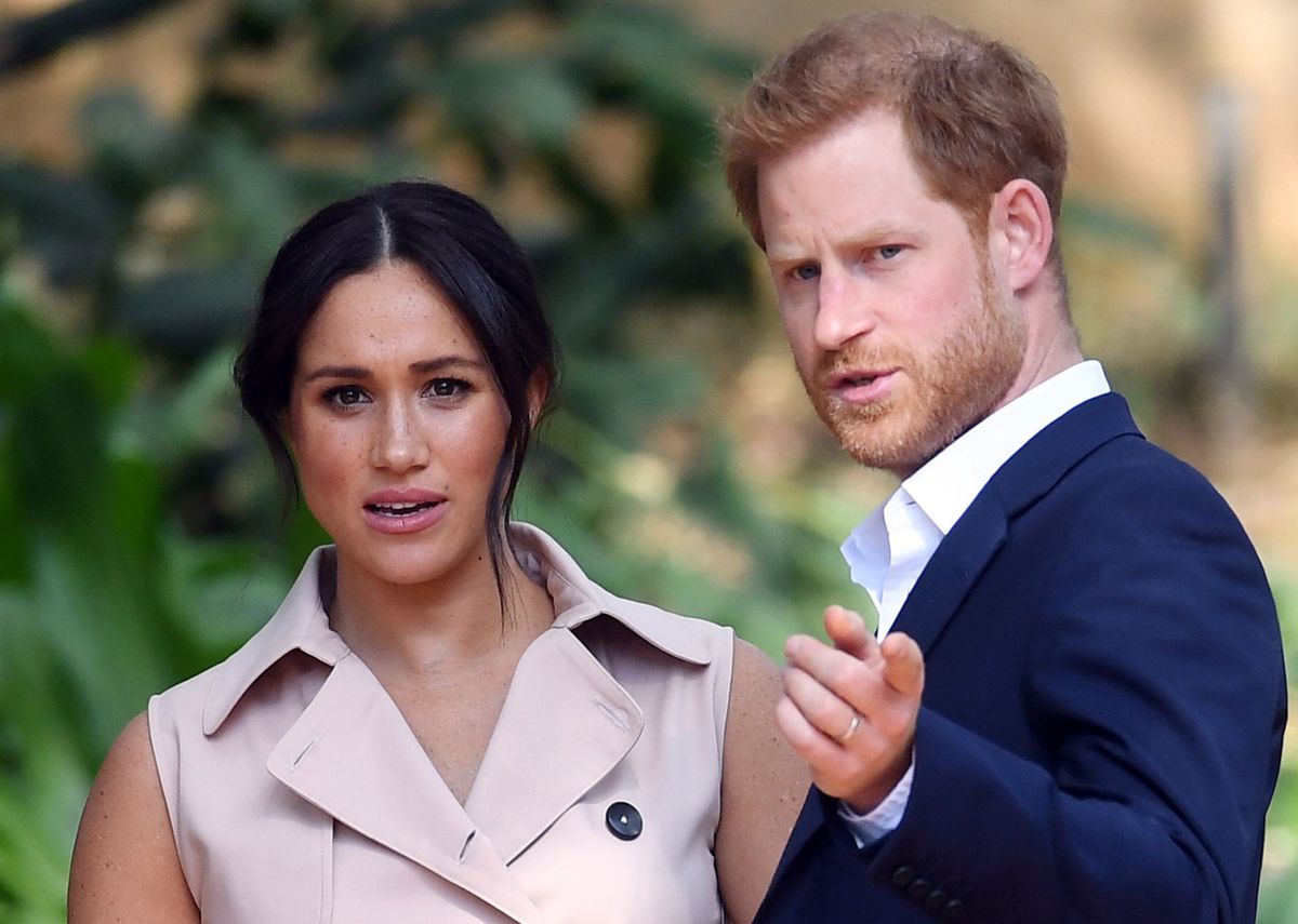 Meghan Markle i książę Harry pokazali rodzinę królewską w złym świetle