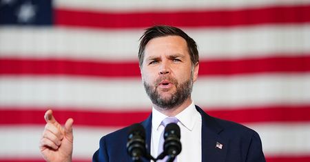 Książka dała mu miliony. Tyle zarobił wiceprezydent USA