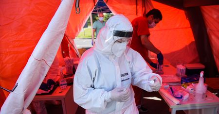Koronawirus w Polsce. Dużo nowych przypadków i ofiary śmiertelne. Raport Ministerstwa Zdrowia