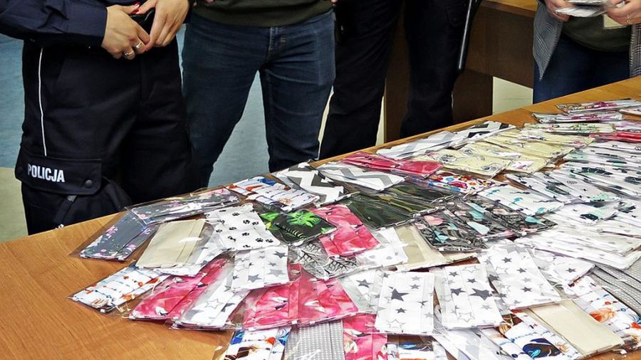 Warszawa. Sto maseczek zostanie przekazanych bezdomnym