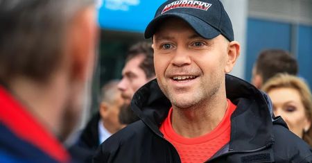 Nowrocky odpowiada Wirtualnej Polsce. "Zgodnie z uprawnieniami"
