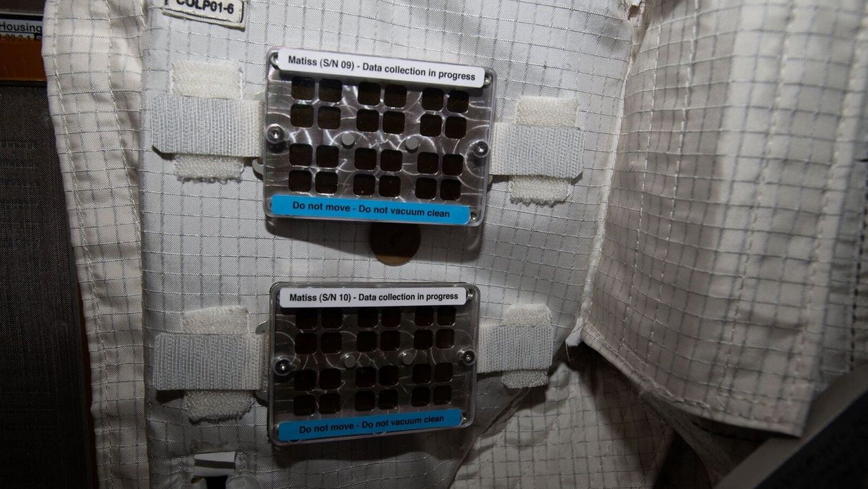 Jedno miejsce na ISS pozostaje brudne - w celach naukowych - Astronauci mają zakaz sprzątania w tym miejscu Międzynarodowej Stacji Kosmicznej
