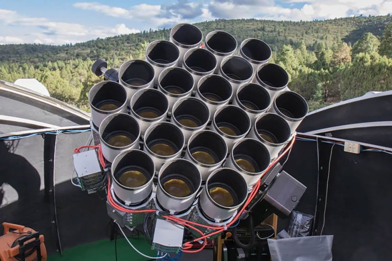 168 obiektywów Canona utworzy megateleskop. Ich koszt to ponad 7,5 miliona złotych