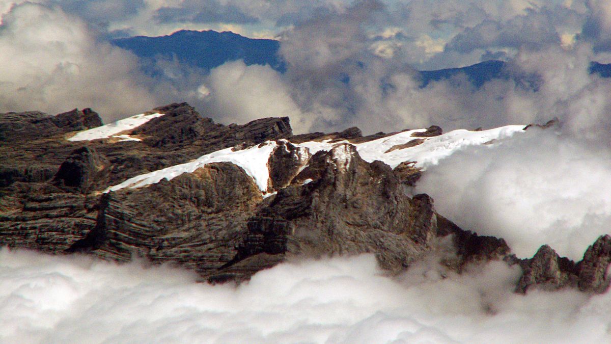 Lodowce w rejonie Puncak Jaya w indonezyjskiej Papui