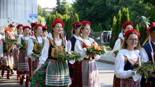 Dni Kamienia Krajeńskiego. Kolorowy korowód, wianki i koncert Krzysztofa Antkowiaka