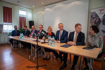 Z jednym biletem na pociąg i autobus. Podróżowanie po Podkarpaciu będzie łatwiejsze