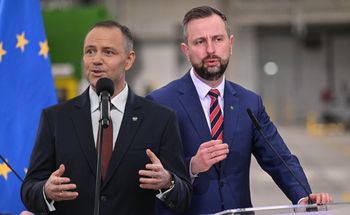 Szef MON o prezydenckim projekcie: Zapowiedzi były bardziej buńczuczne