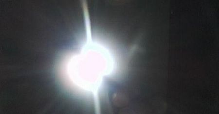 Smartfon Nokii jako silna latarka