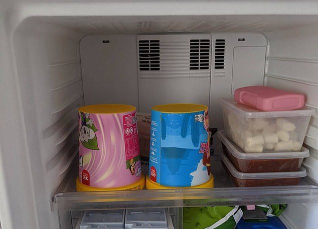 Postawienie lodów do góry dnem zapobiega tworzeniu się kryształków