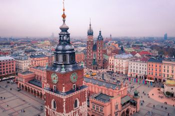 Pogoda w Krakowie. Prognoza na wtorek 9 grudnia. Zachmurzenie umiarkowane z przejaśnieniami