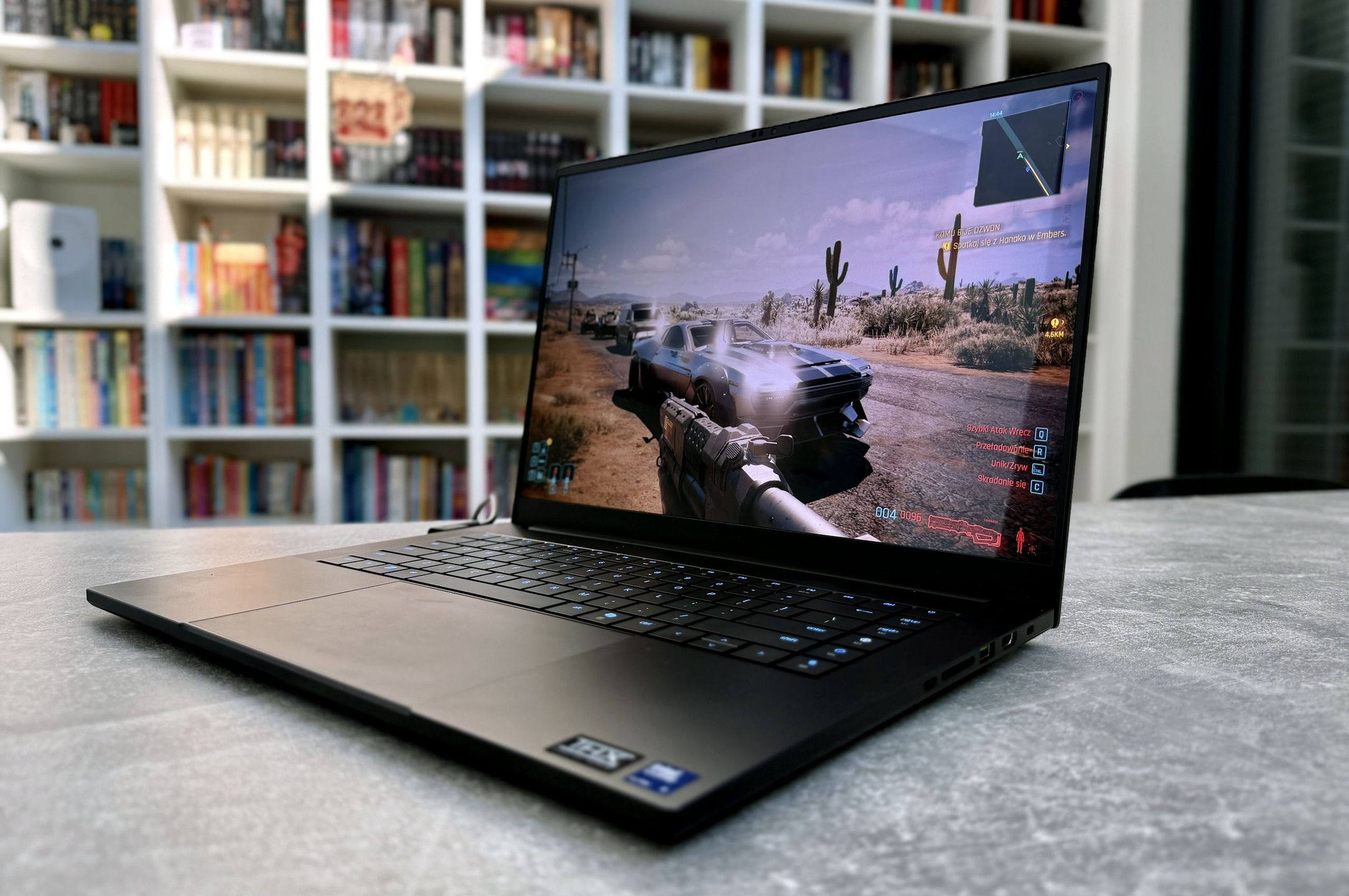 Razer Blade 16 (2026) - granie w Cyberpunk 2077