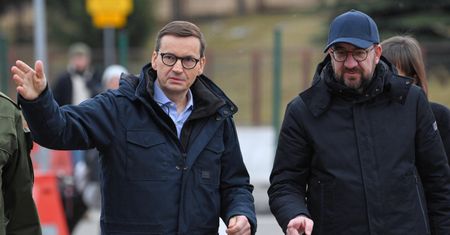 Rząd w popłochu szuka pieniędzy. Na już potrzeba miliardów