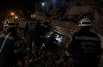 36 godzin pod gruzami po trzęsieniu ziemi. Ratownicy dotarli do 32-latki przez wykuty tunel