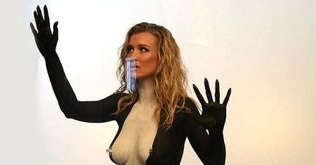 Joanna Krupa w kampanii dla PETA. Zobacz zdjęcia zza kulis kontrowersyjnej sesji